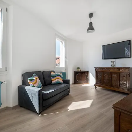 Guesthost - Piazza Castello Dream Apartmán *