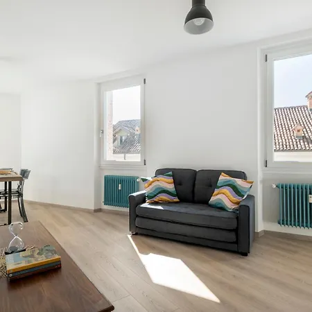 Guesthost - Piazza Castello Dream Apartmán Belluno