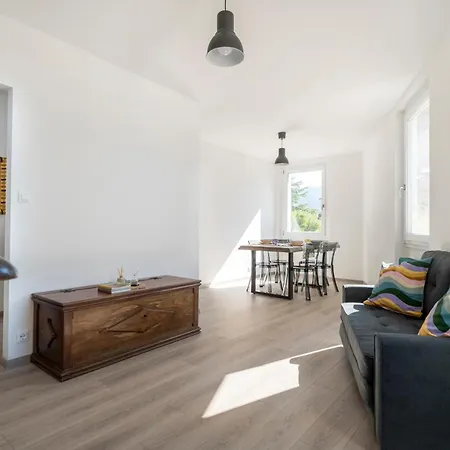 Guesthost - Piazza Castello Dream *