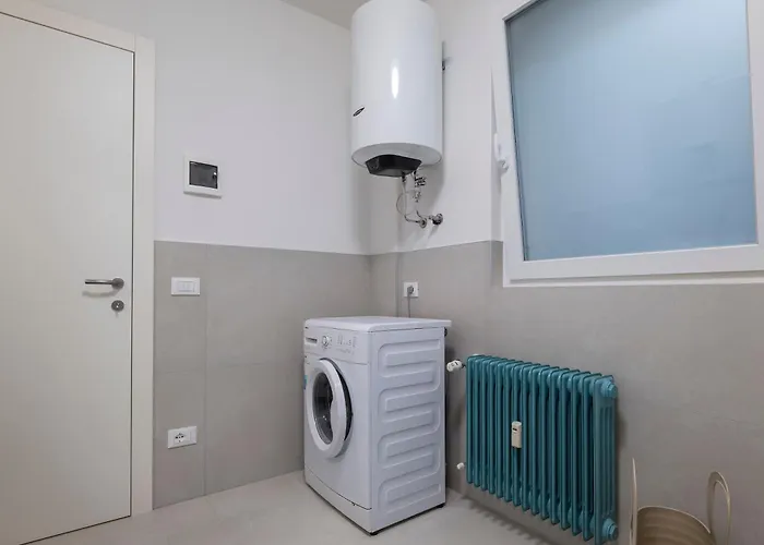 Guesthost - Piazza Castello Dream Беллуно